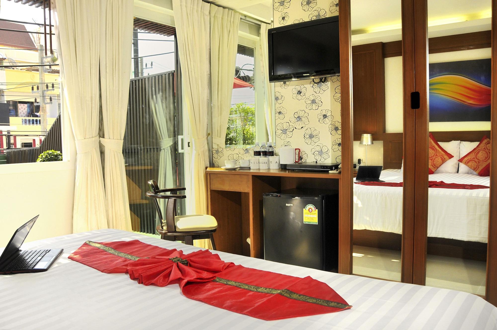 Patong Terrace Boutique Hotel Exterior photo